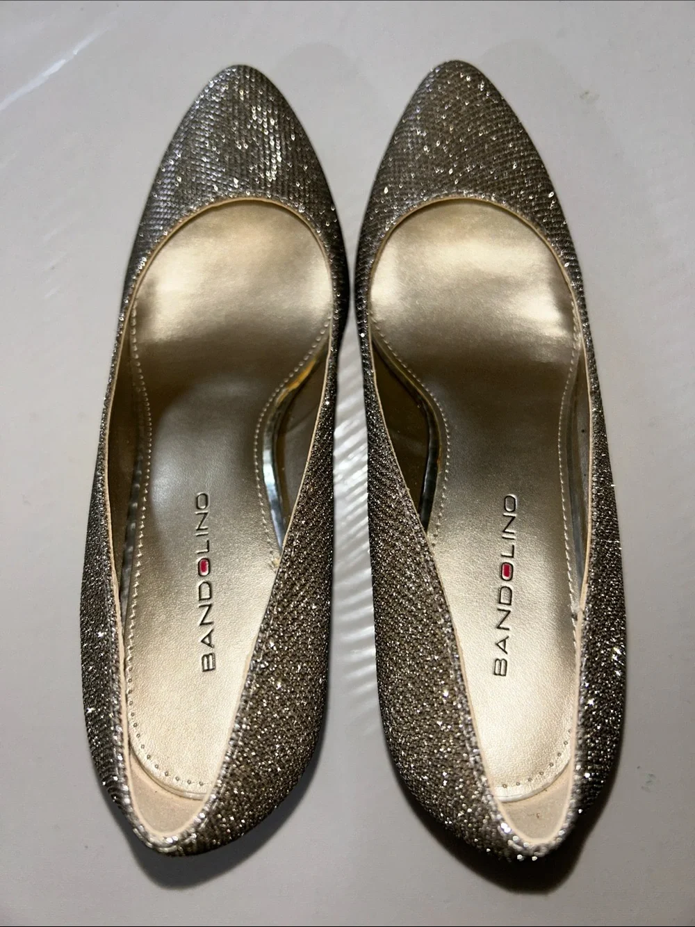 NWOB Bandolino Women's Glitter Pointed Heels in Gold